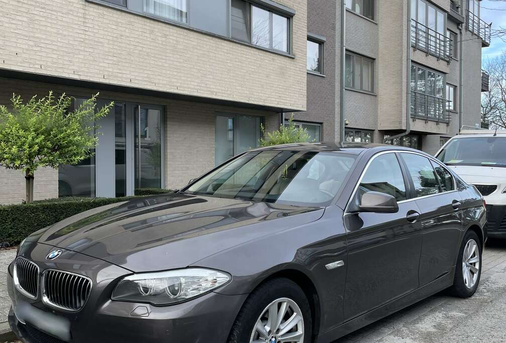 BMW 520dA AUTO 1erPROPRI-CUIR-CLIM-RADAR-GPS-XENON-LED