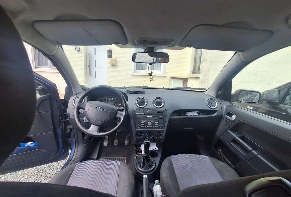 Ford 1.6 Elegance