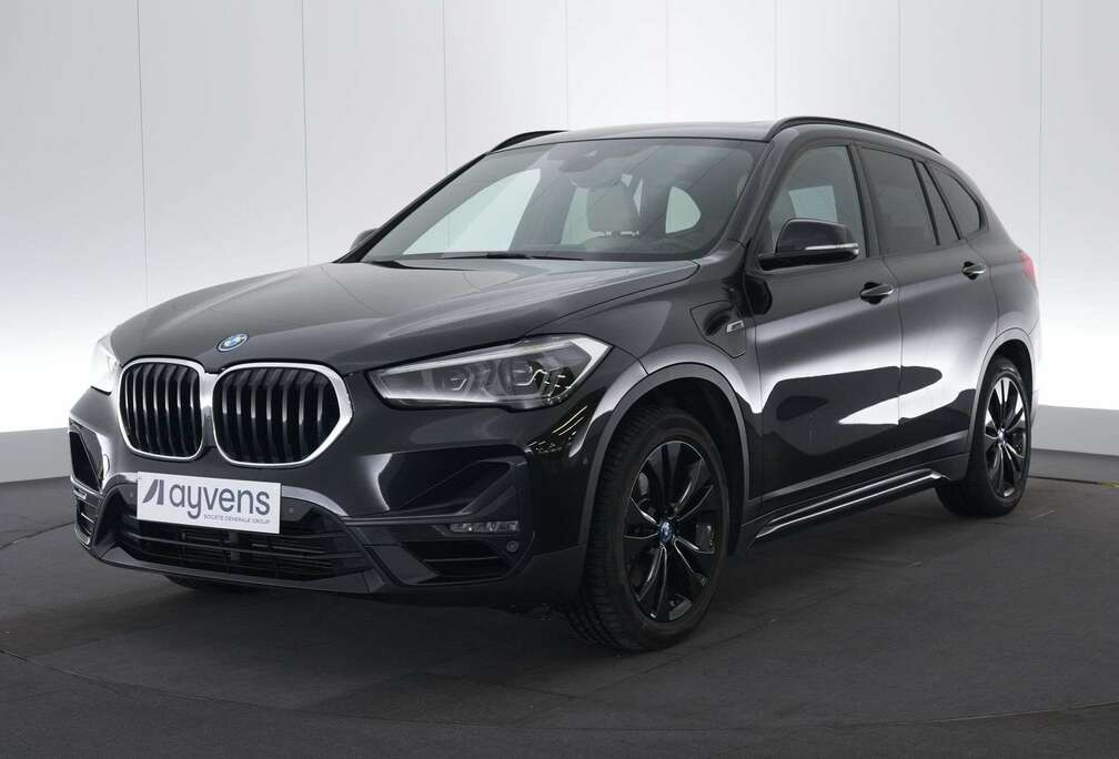BMW 1.5 xDrive25e PHEV Sport Business+ LEDER/STOF LED