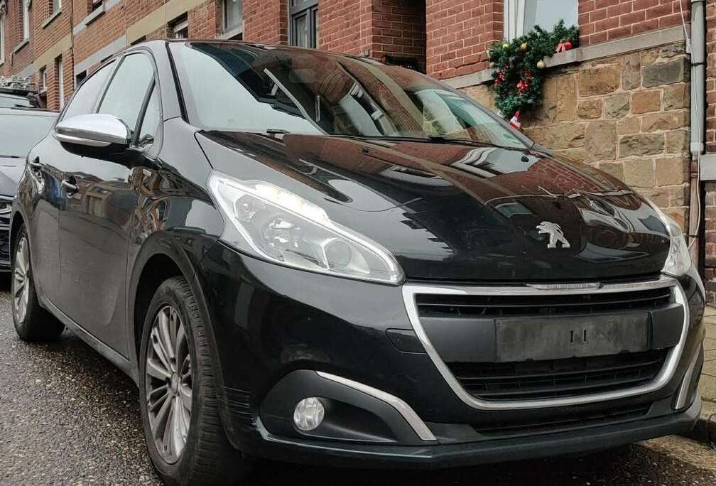 Peugeot 208 1.2i PureTech Style
