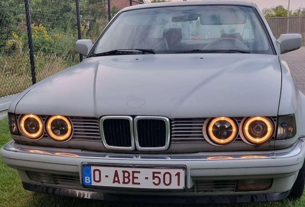 BMW 735i