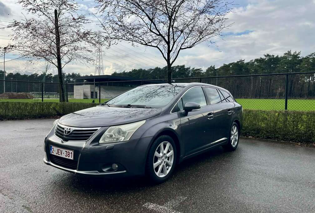 Toyota Avensis SW 2.0 D-4D Sol DPF