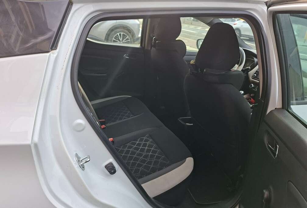 Nissan Micra 1.0i IG Acenta (EU6.2)