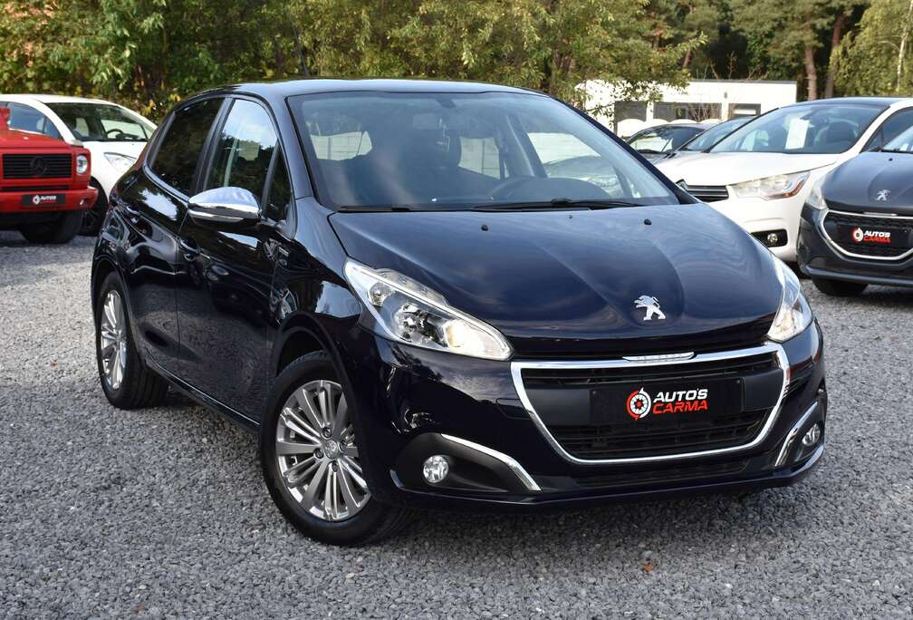 Peugeot 208 1.2i  Style