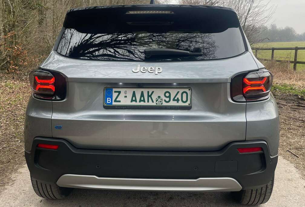 Jeep e-Avenger 51 kWh Summit neuve 10 km Prix tvac