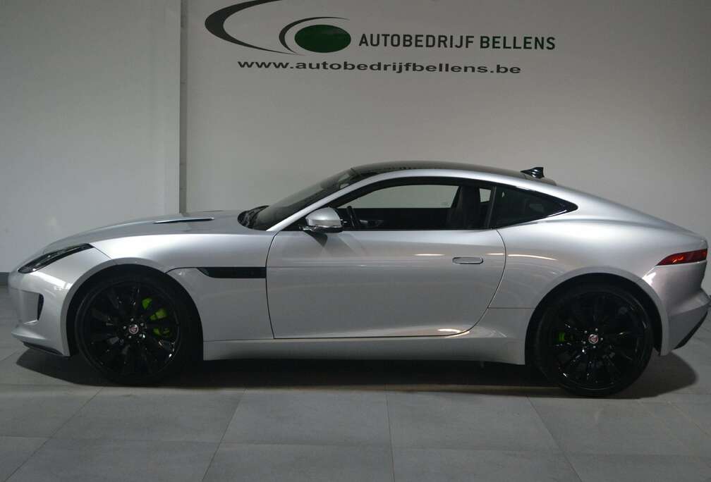 Jaguar F-Type Coupe Aut. 3.0 L V6 / NAVI + CAM / PANO