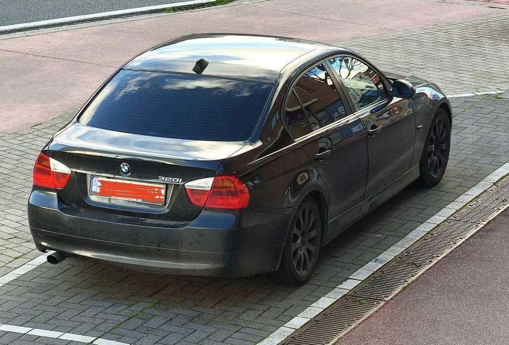 BMW 320i Aut.