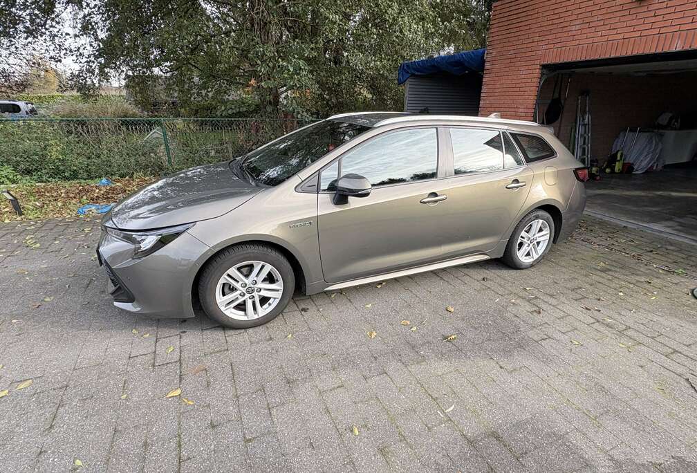 Toyota Bussiness 1.8sw E-cvt