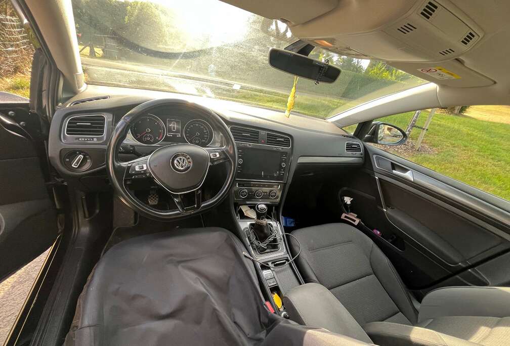 Volkswagen Golf 1.6 SCR TDi Trendline (EU6.2)