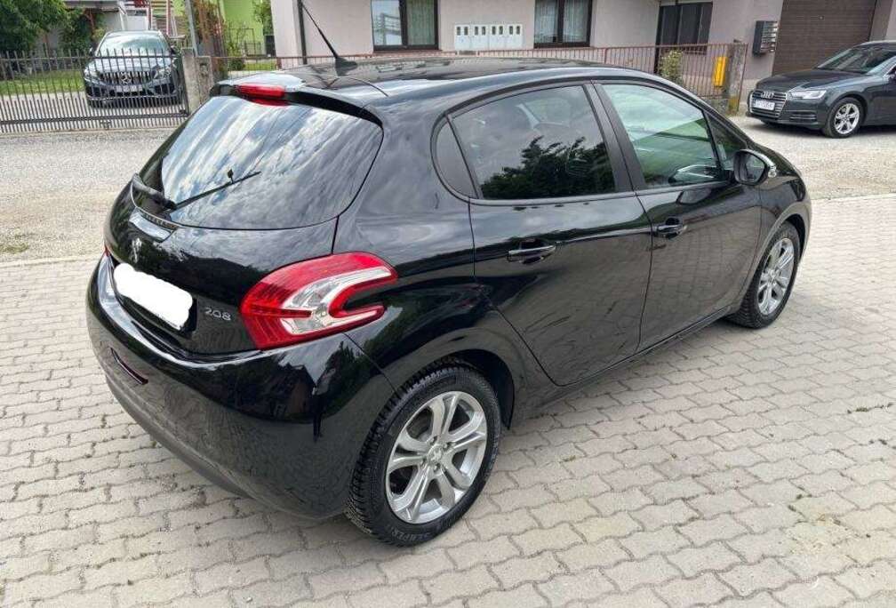 Peugeot 208 1.2i Access