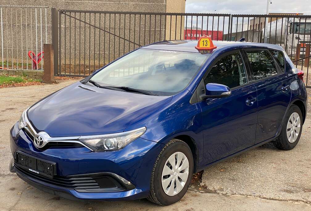 Toyota Auris 1.33i VVT-i Active