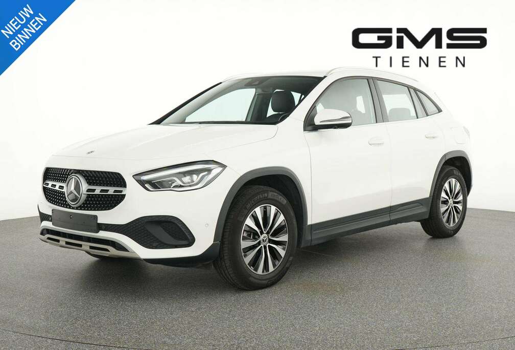 Mercedes-Benz e off-road vehicle 250 e Style