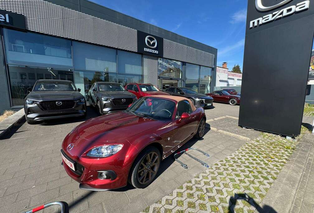 Mazda MX-5 1.8i soft top copper red