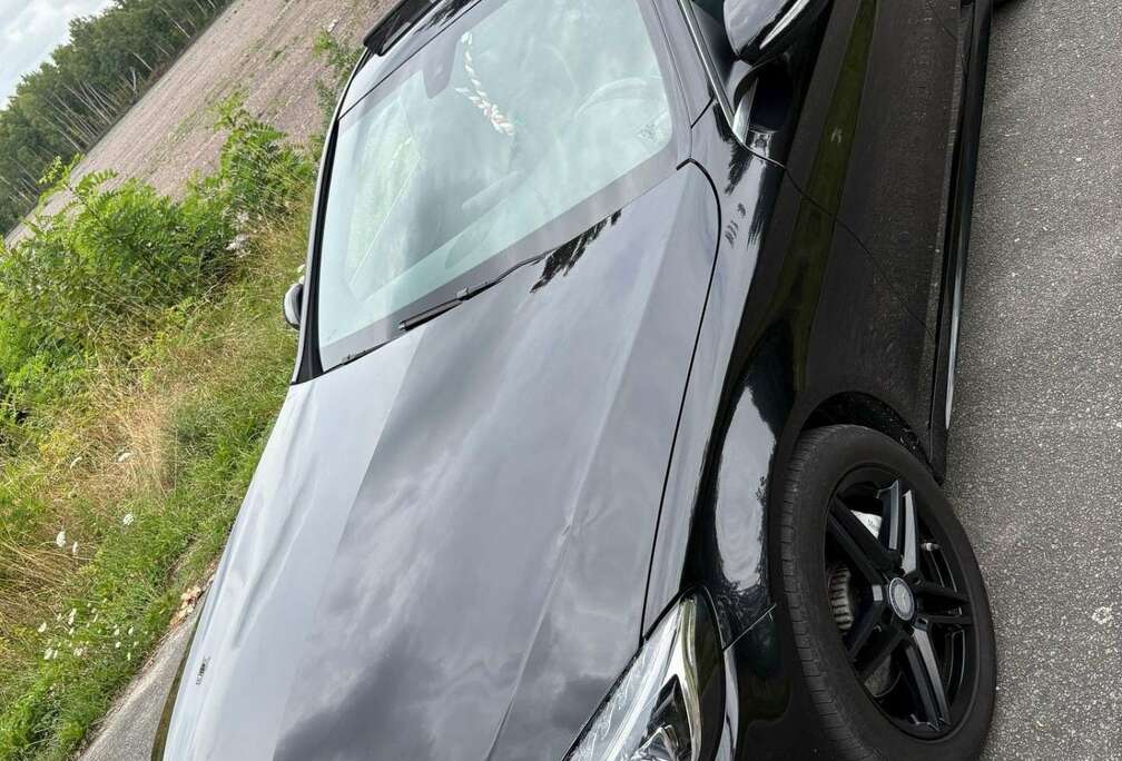 Mercedes-Benz D PACK AMG FULL BLACK 121.500km  2015