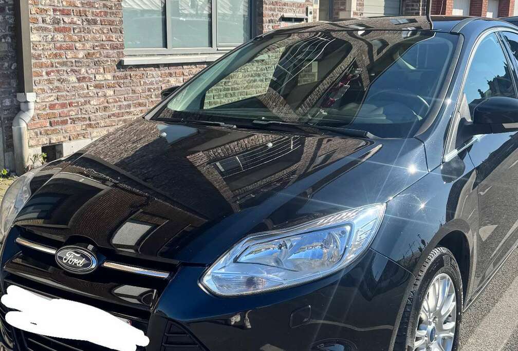 Ford 1.6i Ti-VCT Titanium