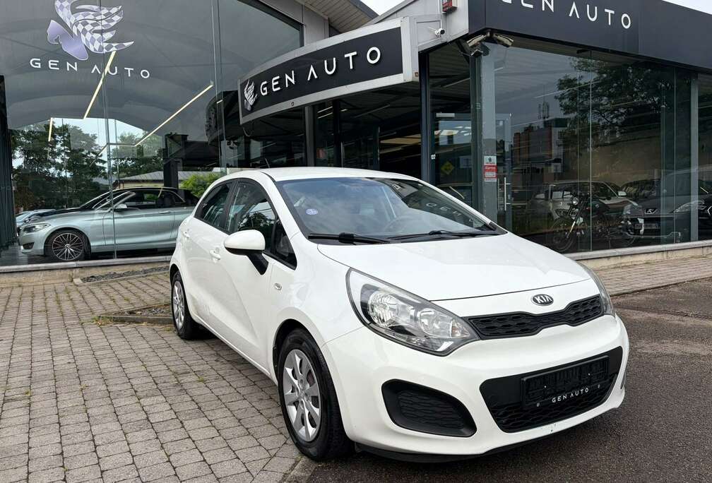 Kia 1.2i Lounge Airco Bluetooth * 12 MOIS GARANTIE *