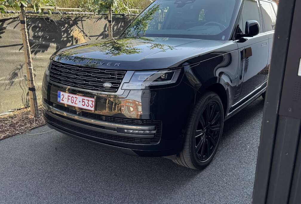 Land Rover P550e Hybrid Autobiography