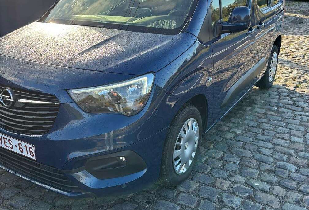 Opel Combo 1.6 D (CDTI) L2H2 7 PLAATSEN