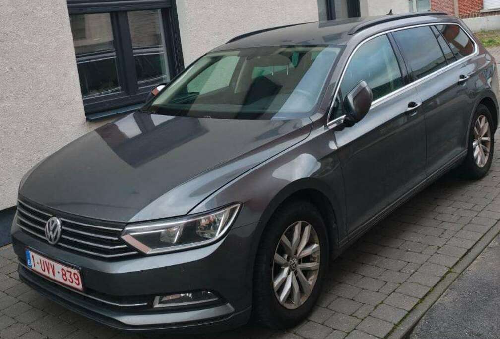 Volkswagen Passat 1.6 TDI (BlueMotion Technology) DSG Executi
