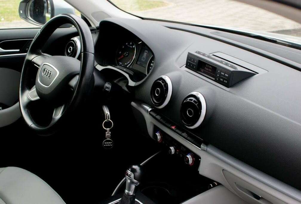 Audi A3 Sportback 1.6i Ambiente