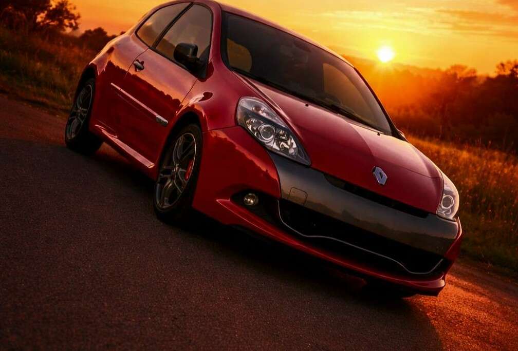 Renault 2.0i 16v Sport pack luxe