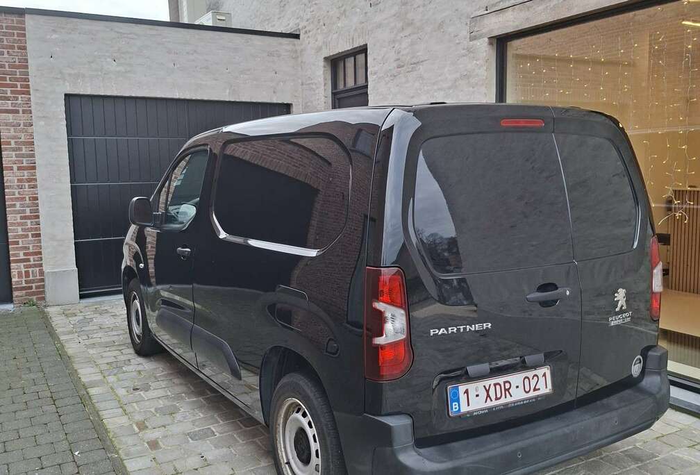 Peugeot 1.2 Puretech 110 L1 S&S Premium lichte vracht