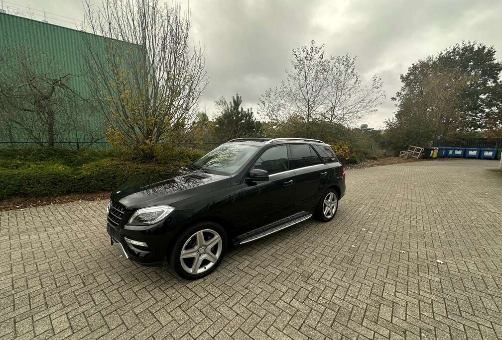 Mercedes-Benz BlueTEC 4MATIC 7G-TRONIC