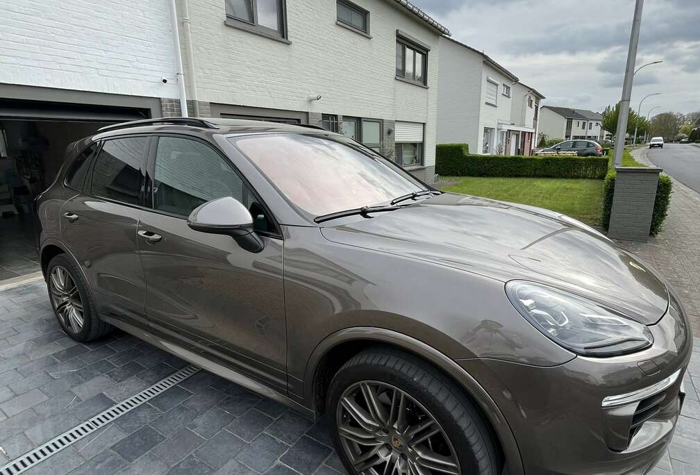 Porsche GTS Sportdesign - PHEV - 3.0 V6