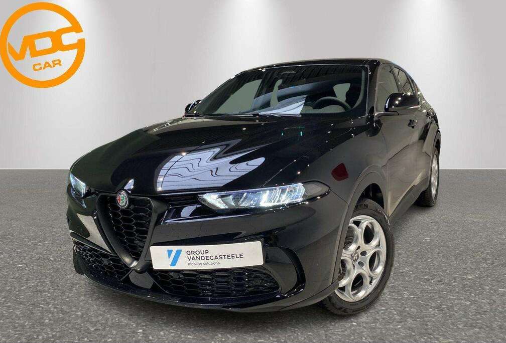 Alfa Romeo Sprint Plug-in Hybrid Q4 190