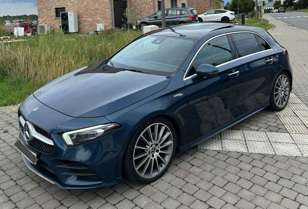 Mercedes-Benz A 180 d Pack AMG