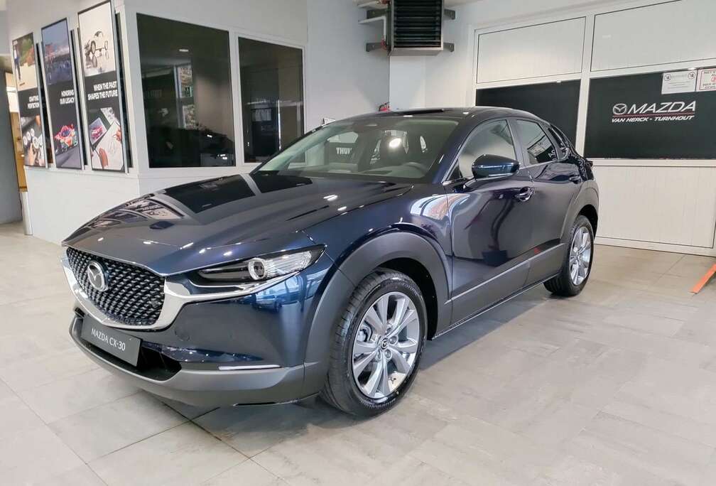 Mazda 2.5 e-SKYACTIV-G Centre-Line AUT