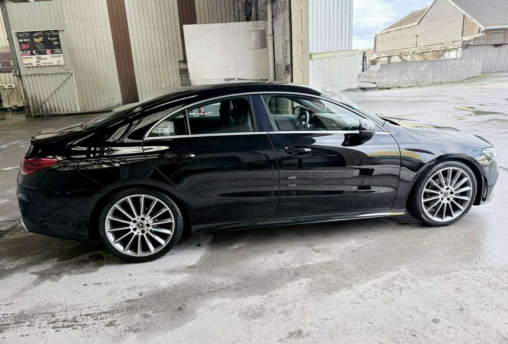 Mercedes-Benz CLA 180 AMG LINE
