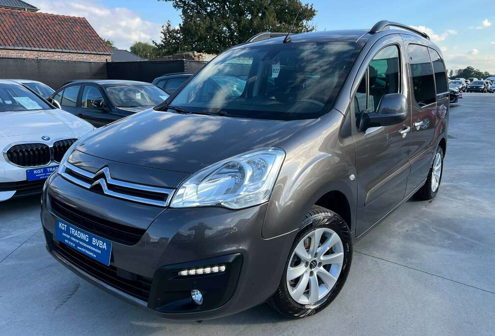 Citroen 1.2i PURETECH 110PK NAVIGATIE CAMERA LED PDC AIRCO