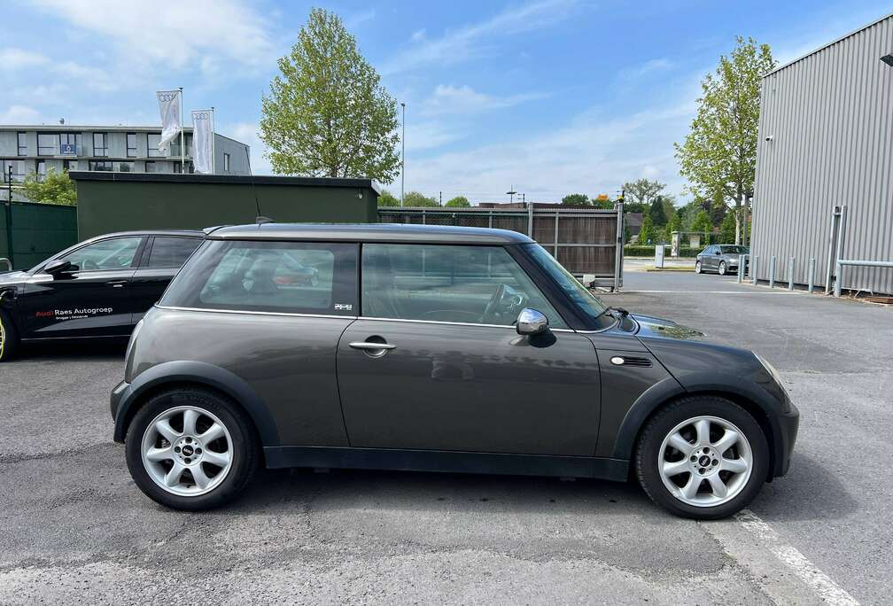 MINI Mini 1.6i 16v One