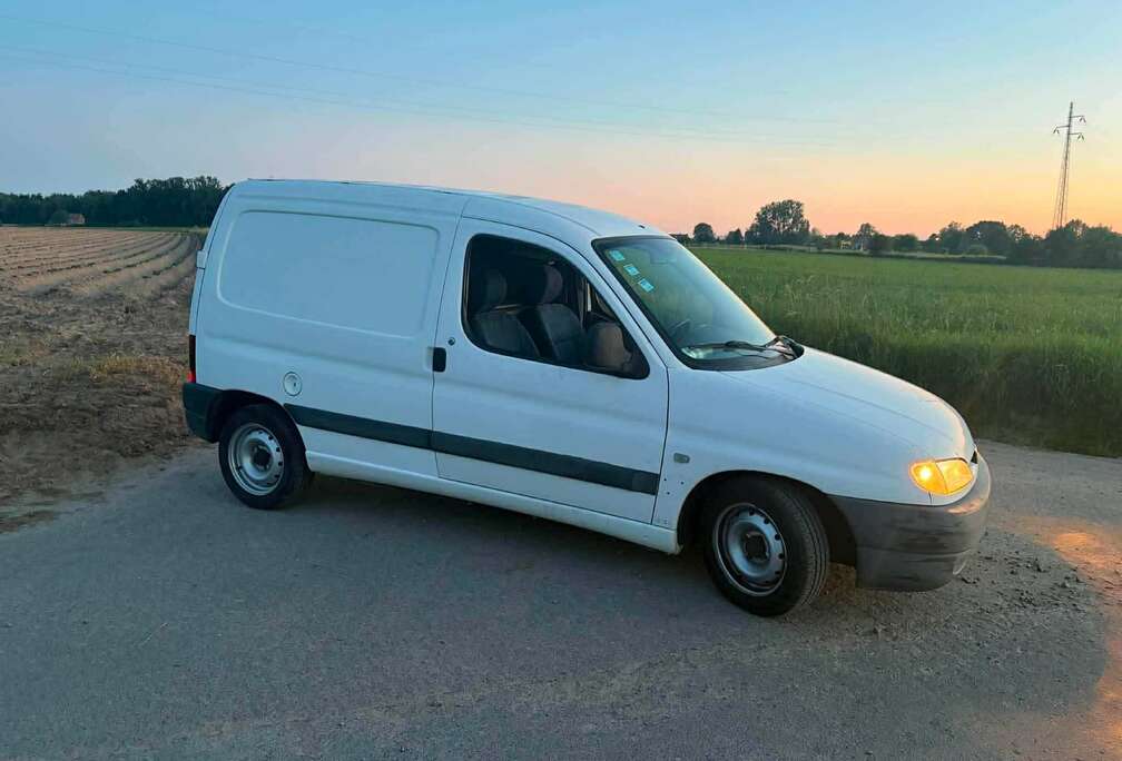 Peugeot 1.9 D- 165000km - Phone :+32465997782