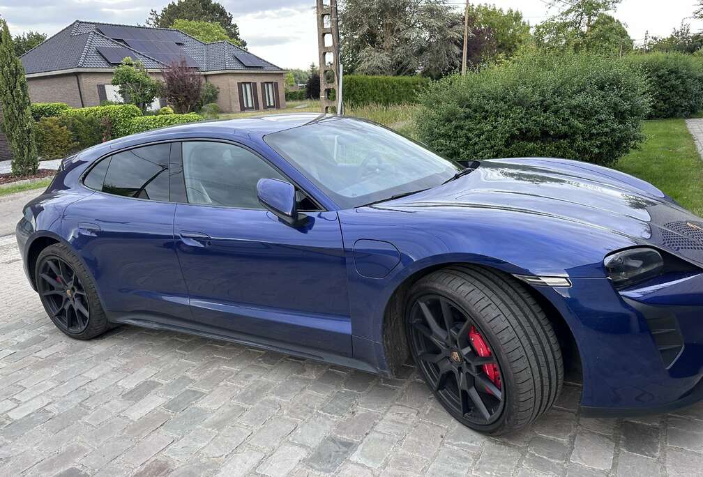 Porsche Sport Turismo 93.4 kWh GTS