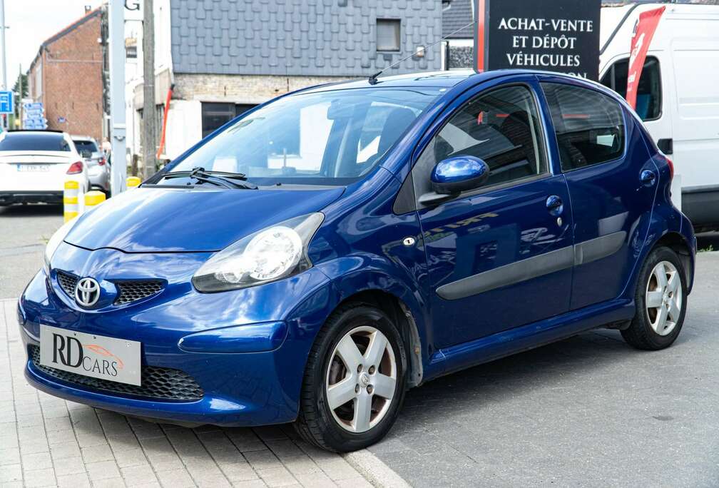 Toyota 1.0i VVT-i Blue*AIRCO*JANTES ALU*GARANTIE 12 MOIS