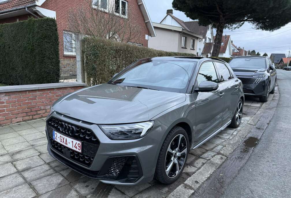 Audi Sportback 30 TFSI S line