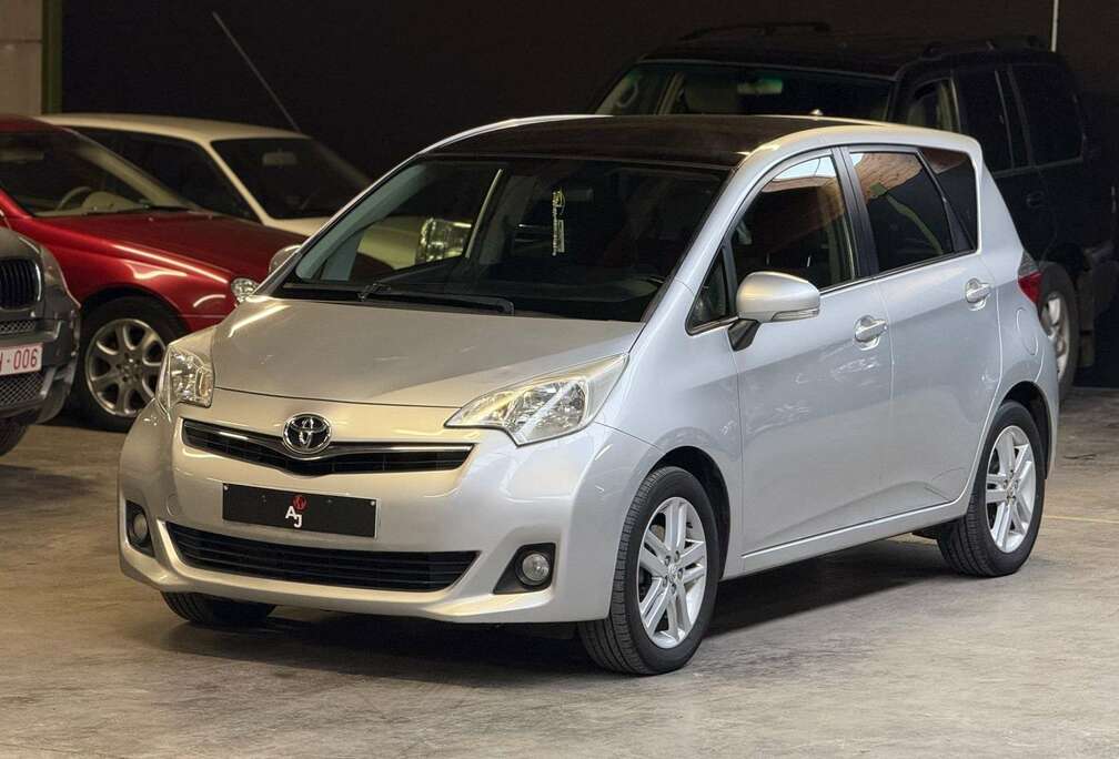 Toyota 1.33 VVT-i Multidrive S Club // Automaat