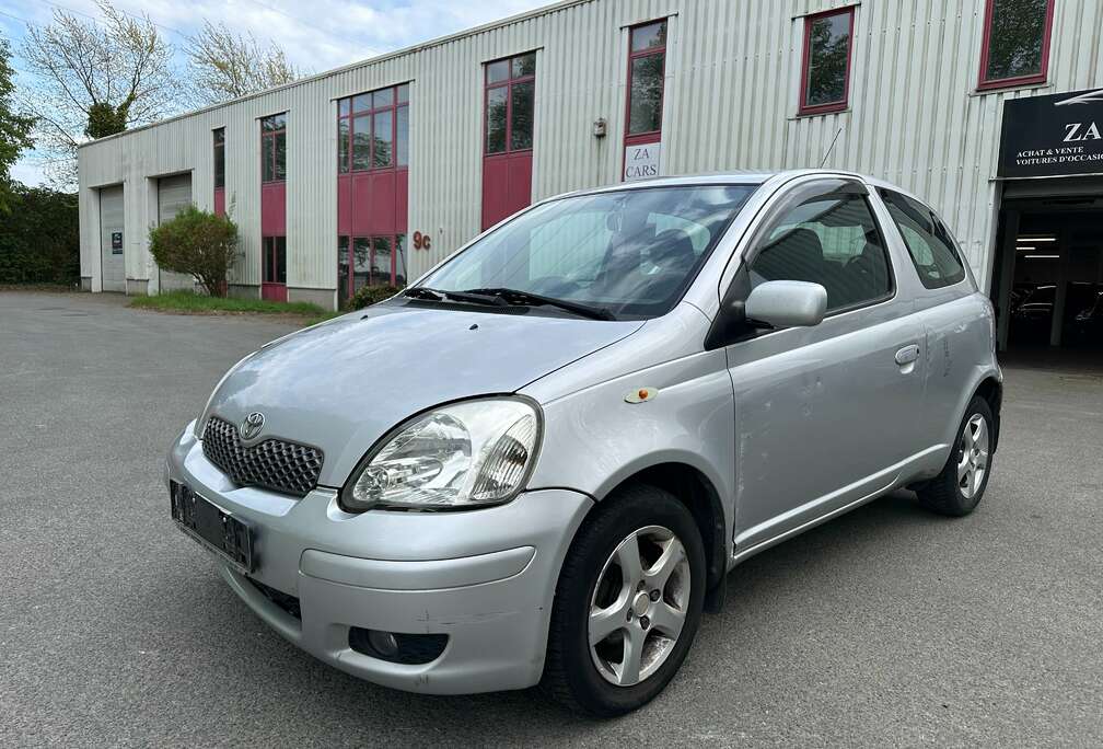 Toyota Yaris 1.0i VVT-i 16v Linea Sol