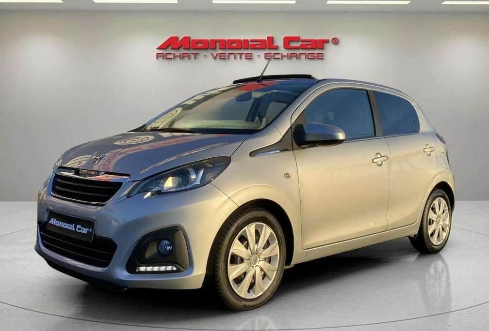 Peugeot 1.2 Active * CarPlay * Toit Ouvrant * Garantie *