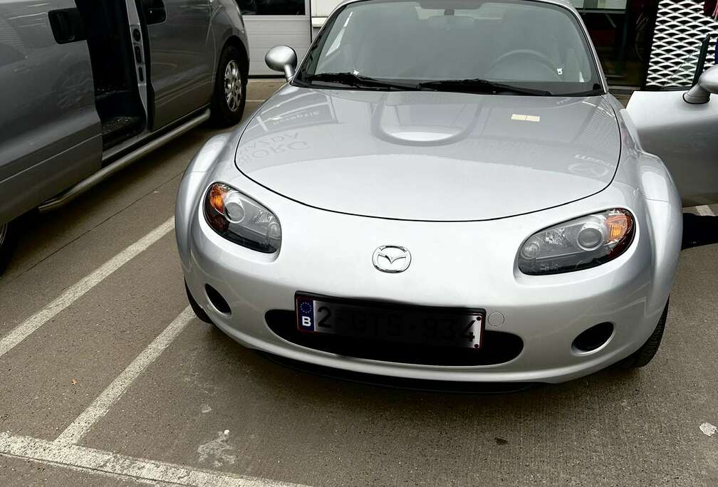 Mazda 1.8i 16v Challenge