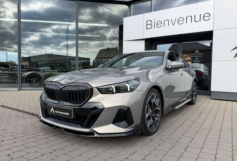 BMW PACK M *1ER PROP*GARANTIE*CARPLAY*LED AMBI*HARMAN KARDON*CAMERA*