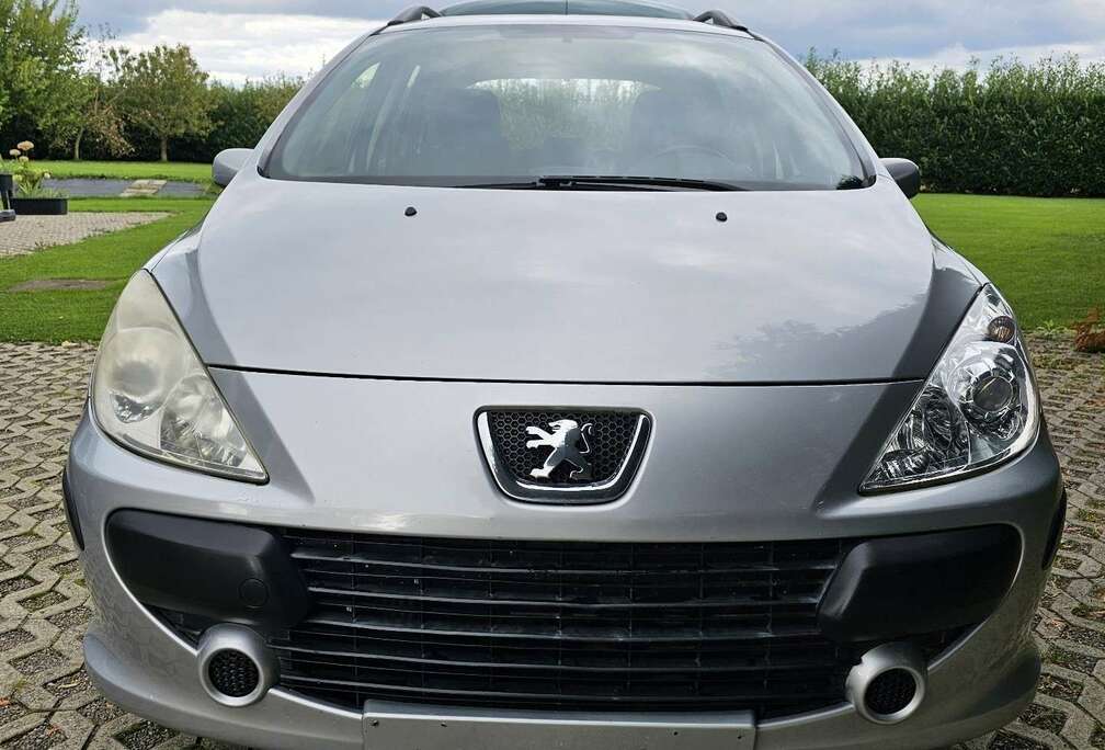 Peugeot 1.6 HDi XT