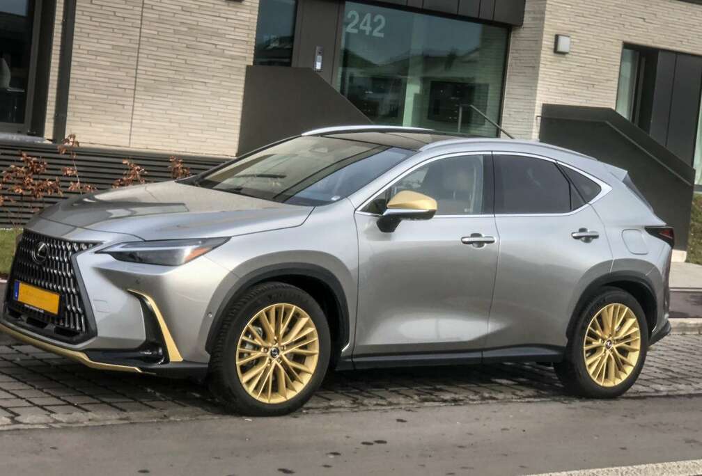 Lexus NX 450h+ AWD Privilege