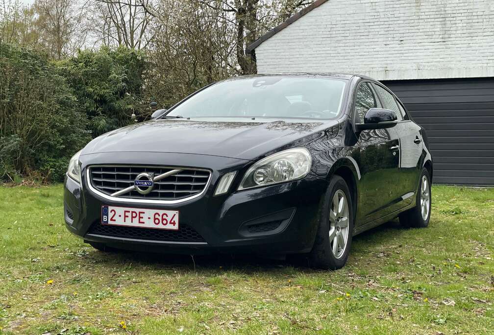 Volvo S60 2.0 D3 Momentum Geartronic