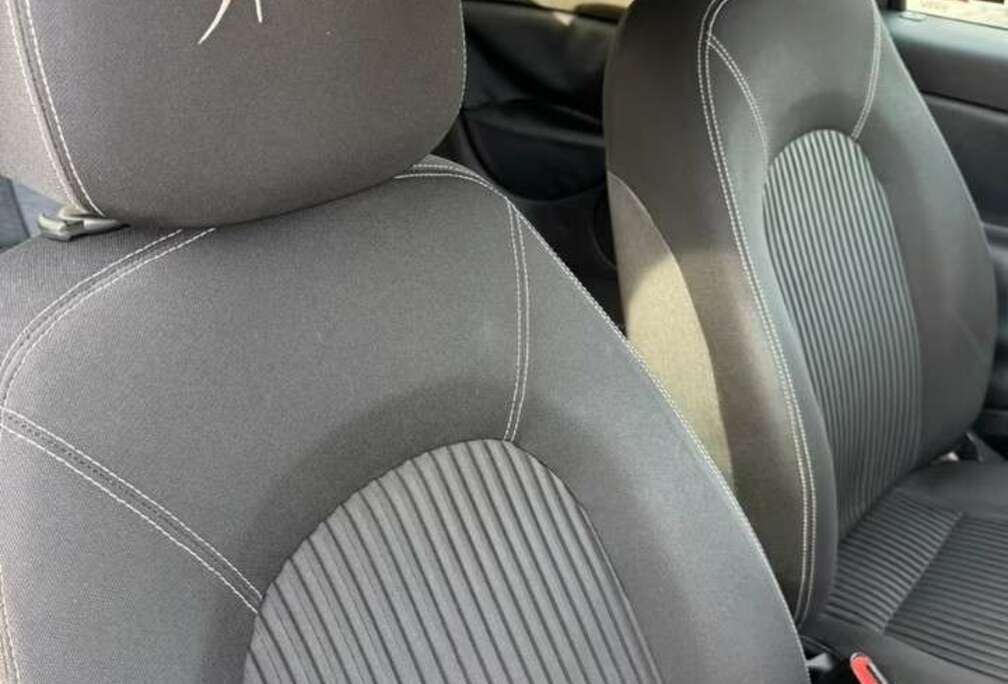 Lancia Ypsilon 1.2i Oro