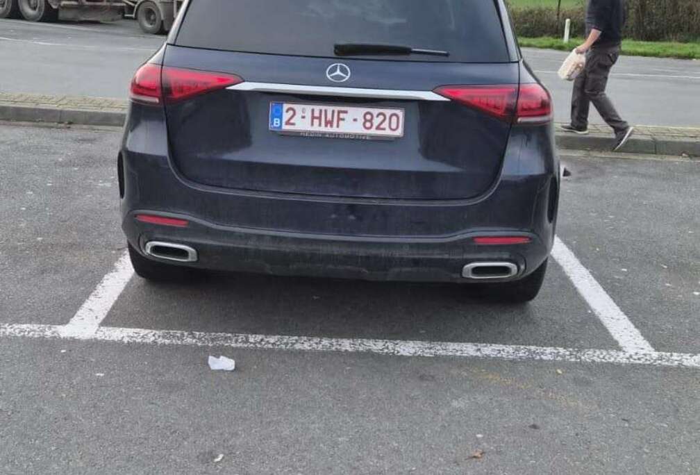 Mercedes-Benz de 4Matic 9G-TRONIC AMG Line