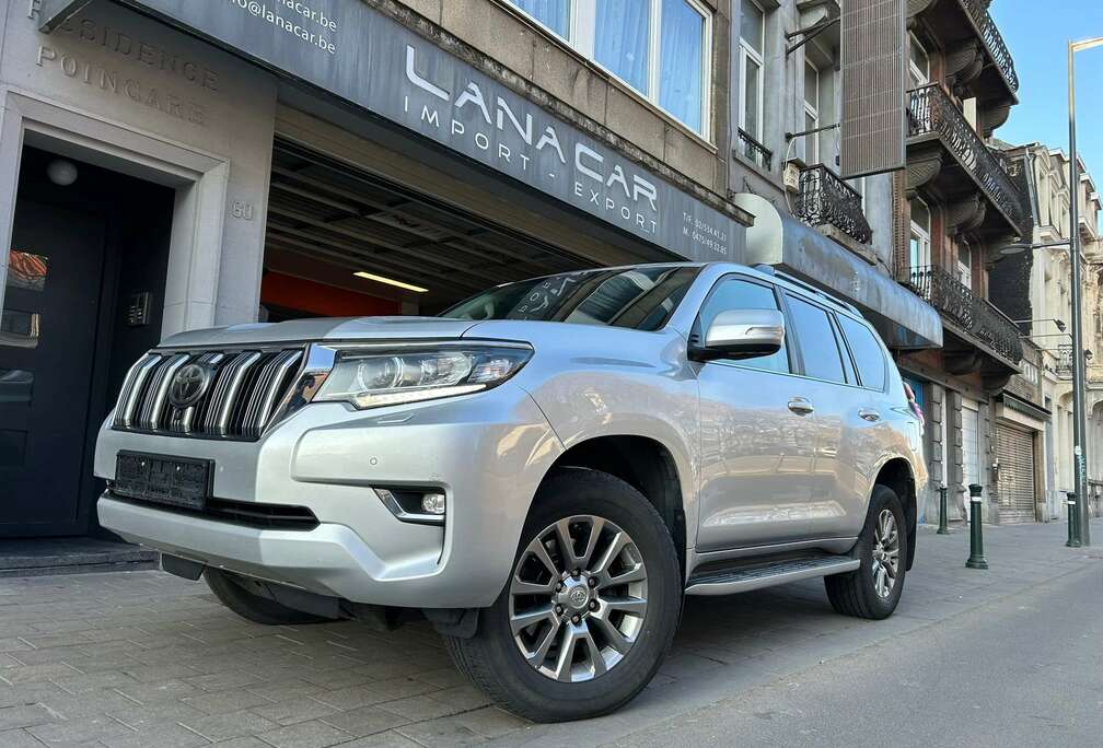 Toyota Land Cruiser 2.8 D-4D Premium 7 PLACE