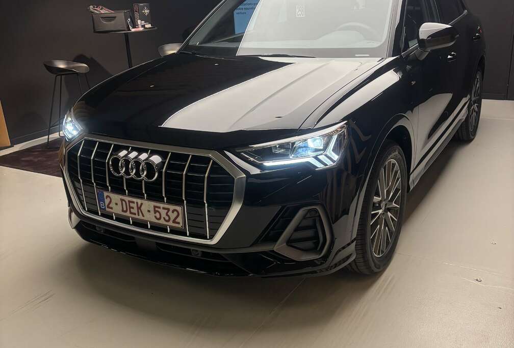 Audi 35 TFSI 150 ch S tronic 7 line plus